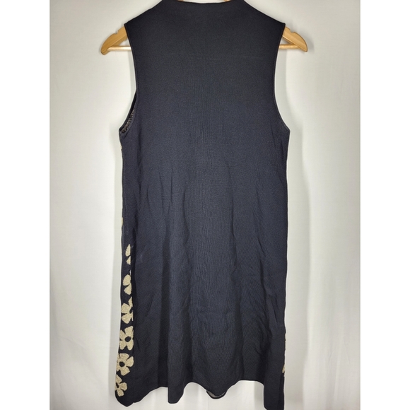 Sami + Dani Black Gold Daisy Print Knit Sleeveless Sweater Dress Size Medium - Picture 5 of 9